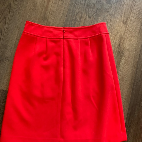 Loft petites pocketed‎ skirt. Worn once and dry cleaned. - Picture 4 of 6